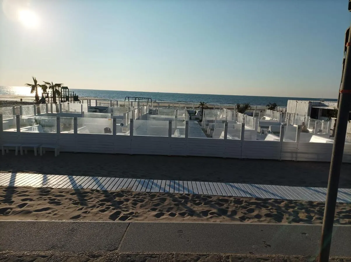 Frontaal Zeezicht In Appartement De Strandjutter Ostende 0*,  Belgique