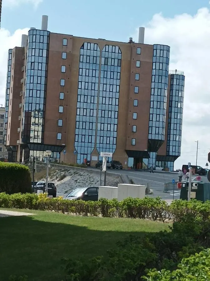 Frontaal Zeezicht In Appartement De Strandjutter Ostende Belgien