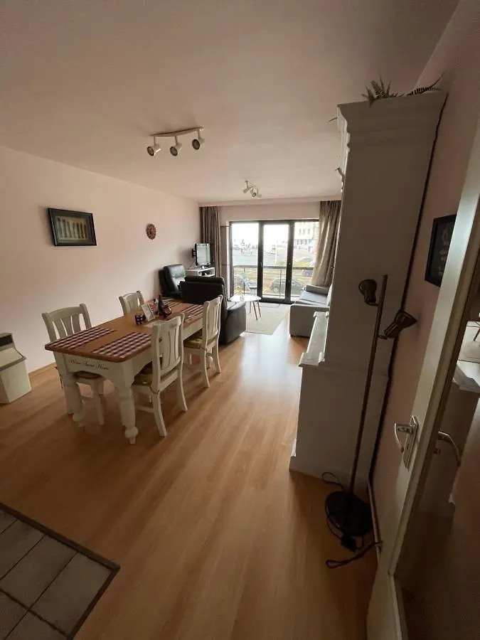 Apartment Frontaal Zeezicht In Appartement De Strandjutter Ostende Belgien